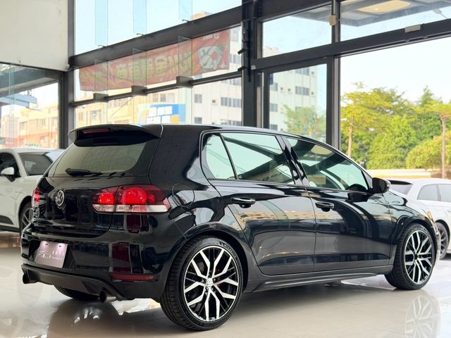 VOLKSWAGEN福斯 GOLF GTI  第12張相片