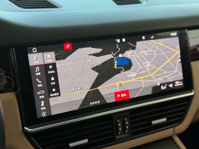 PORSCHE保時捷 CAYENNE  第11張相片