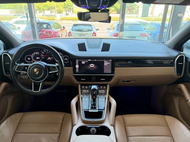 PORSCHE保時捷 CAYENNE  第13張相片