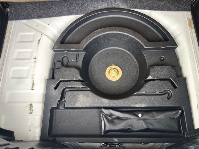 ✔優質代步車✔原鈑件✔里程保證✔實用大空間✔安卓機✔倒車顯影✔衛星導航✔附認證及保固  第16張相片
