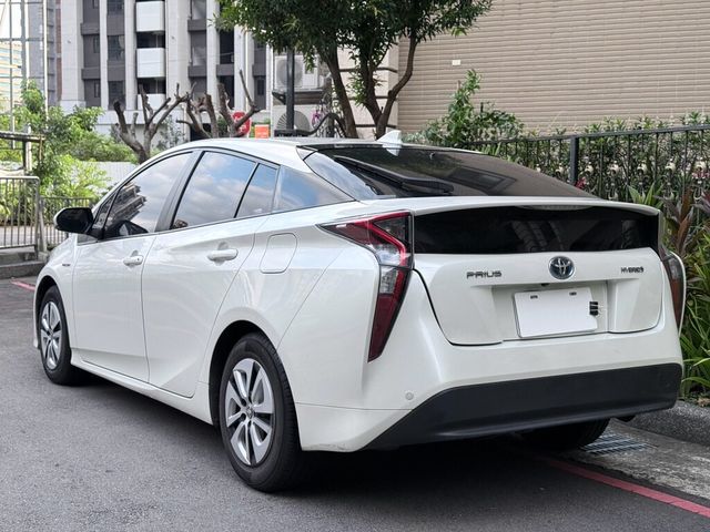 TOYOTA豐田 PRIUS  第2張相片