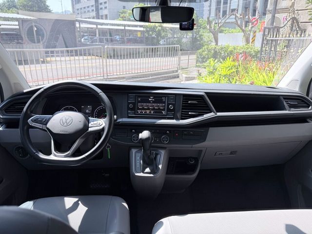 VOLKSWAGEN福斯 T6 CARAVELLE  第6張相片