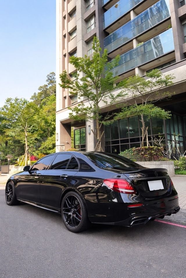 M-BENZ賓士 E63 S AMG  第2張相片
