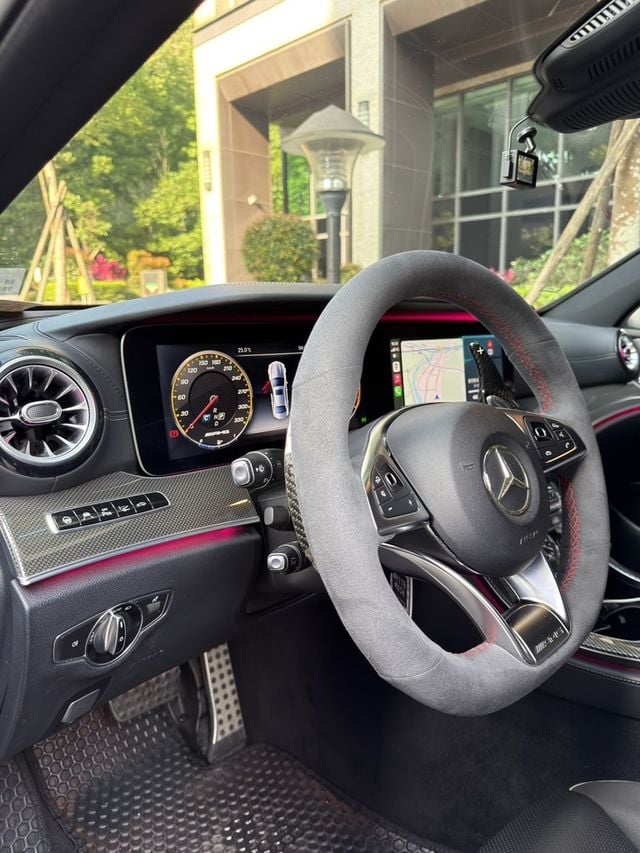 M-BENZ賓士 E63 S AMG  第3張相片
