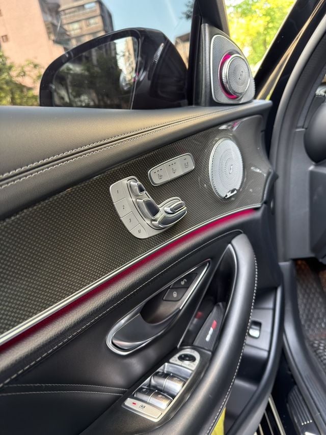 M-BENZ賓士 E63 S AMG  第4張相片