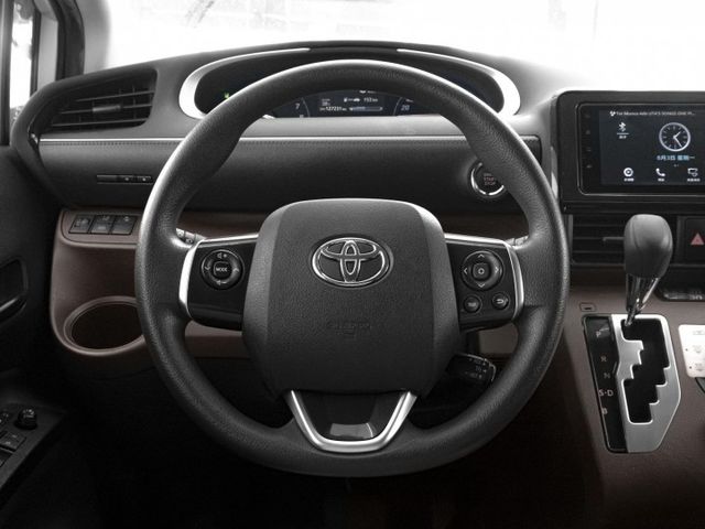 2023年 TOYOTA豐田 SIENTA 白 1.8／I-KEY.定速.盲點.車偏.電滑門  第5張相片