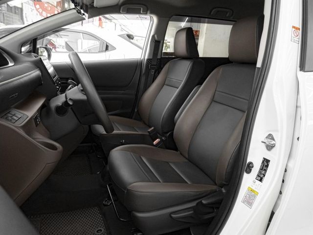 2023年 TOYOTA豐田 SIENTA 白 1.8／I-KEY.定速.盲點.車偏.電滑門  第8張相片