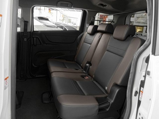 2023年 TOYOTA豐田 SIENTA 白 1.8／I-KEY.定速.盲點.車偏.電滑門  第9張相片