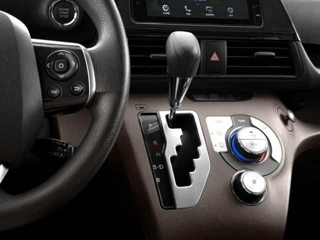2023年 TOYOTA豐田 SIENTA 白 1.8／I-KEY.定速.盲點.車偏.電滑門  第12張相片