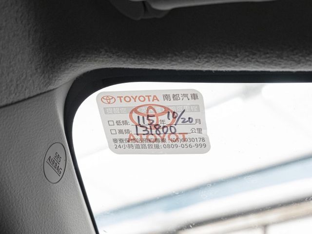 2023年 TOYOTA豐田 SIENTA 白 1.8／I-KEY.定速.盲點.車偏.電滑門  第18張相片