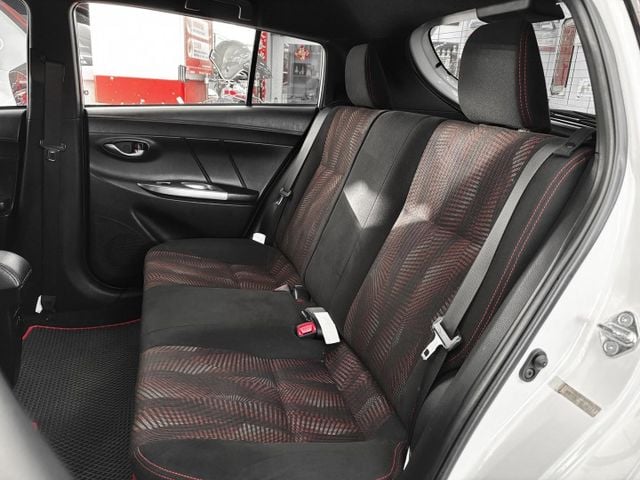 2018年型 TOYOTA豐田 YARIS 白 1.5／I-KEY.盲點.倒車顯影.抬頭顯示器.恆溫  第9張相片
