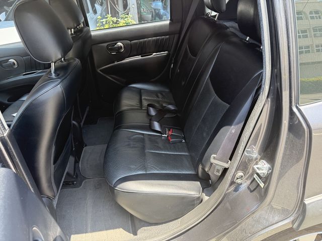 NISSAN日產 LIVINA  第7張相片