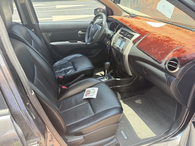 NISSAN日產 LIVINA  第14張相片
