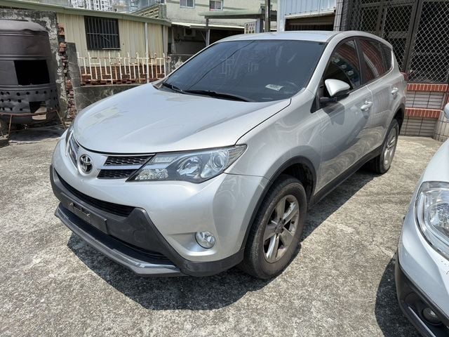 TOYOTA豐田 RAV4  第2張相片