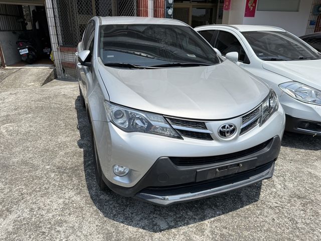 TOYOTA豐田 RAV4  第6張相片