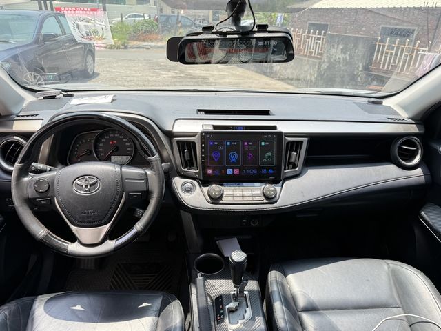 TOYOTA豐田 RAV4  第9張相片