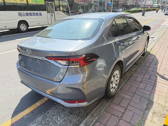 TOYOTA豐田 ALTIS  第4張相片