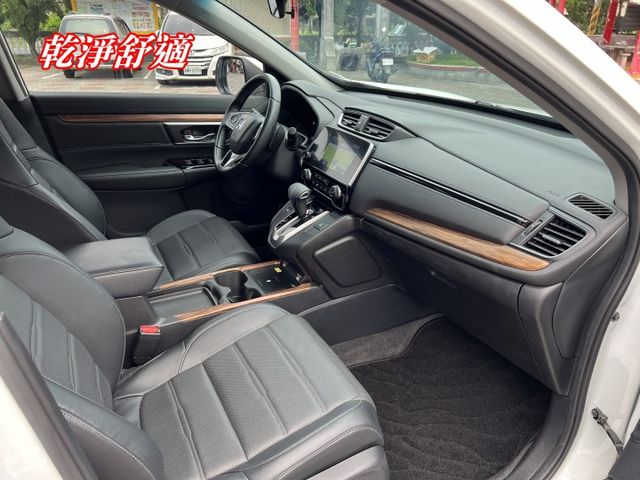 極品A級認證車 頂級S版 全景天窗 雙電動座椅 影音導航 里程保證僅35500公里 全車100%原鈑件  第7張相片