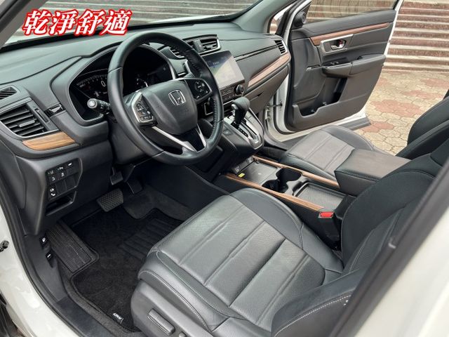 極品A級認證車 頂級S版 全景天窗 雙電動座椅 影音導航 里程保證僅35500公里 全車100%原鈑件  第8張相片