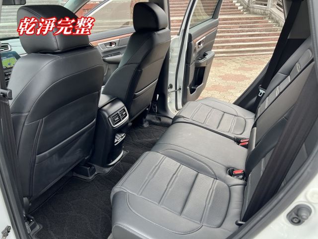 極品A級認證車 頂級S版 全景天窗 雙電動座椅 影音導航 里程保證僅35500公里 全車100%原鈑件  第10張相片