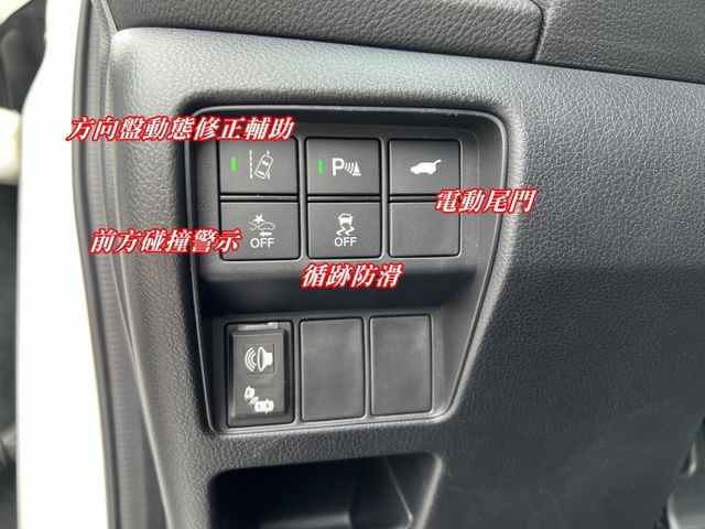 極品A級認證車 頂級S版 全景天窗 雙電動座椅 影音導航 里程保證僅35500公里 全車100%原鈑件  第18張相片