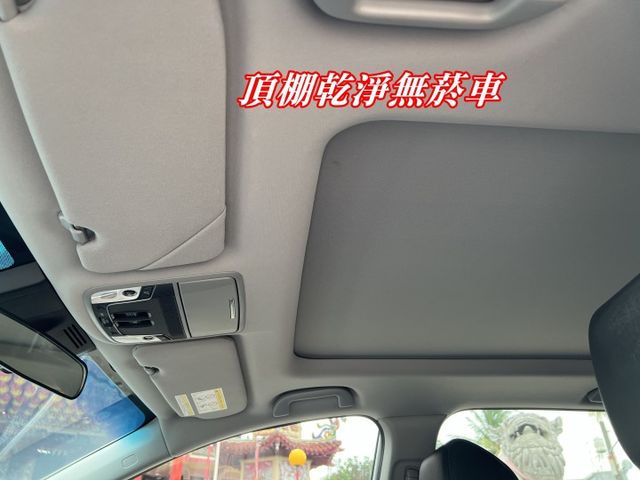 極品A級認證車 頂級S版 全景天窗 雙電動座椅 影音導航 里程保證僅35500公里 全車100%原鈑件  第20張相片