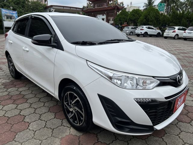 極品A級認證車 行車紀錄器 抬頭顯示器 里程保證僅25618公里 全車100%原版件  第1張相片