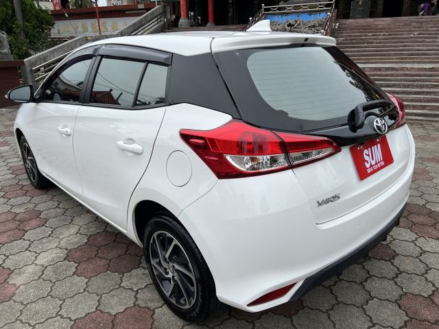 極品A級認證車 行車紀錄器 抬頭顯示器 里程保證僅25618公里 全車100%原版件  第4張相片