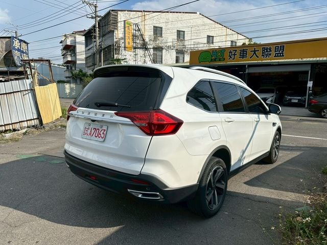LUXGEN納智捷 URX  第4張相片