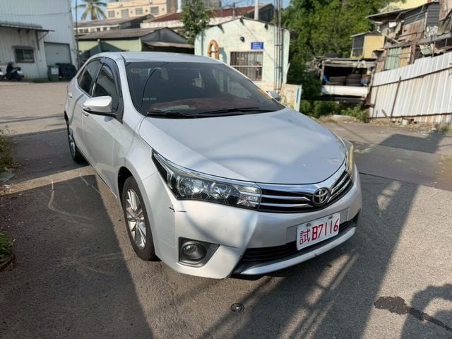 TOYOTA豐田 ALTIS  第2張相片
