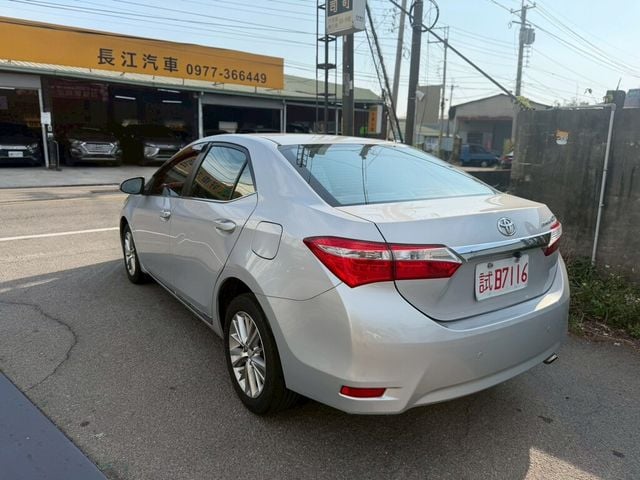TOYOTA豐田 ALTIS  第3張相片