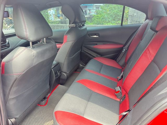 TOYOTA豐田 COROLLA ALTIS HYBRID  第8張相片