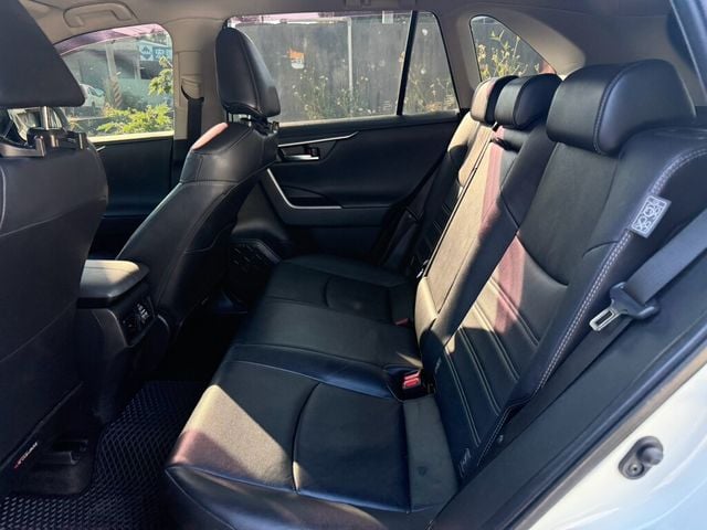 TOYOTA豐田 RAV4  第8張相片
