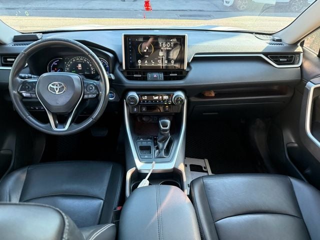 TOYOTA豐田 RAV4  第9張相片