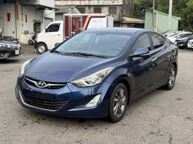 HYUNDAI現代 ELANTRA  第1張相片