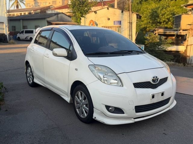 TOYOTA豐田 YARIS  第2張相片