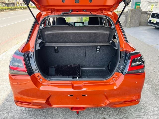 SUZUKI鈴木 SWIFT  第17張相片