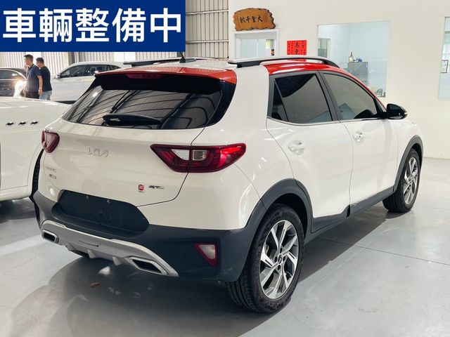 KIA起亞 STONIC  第3張相片