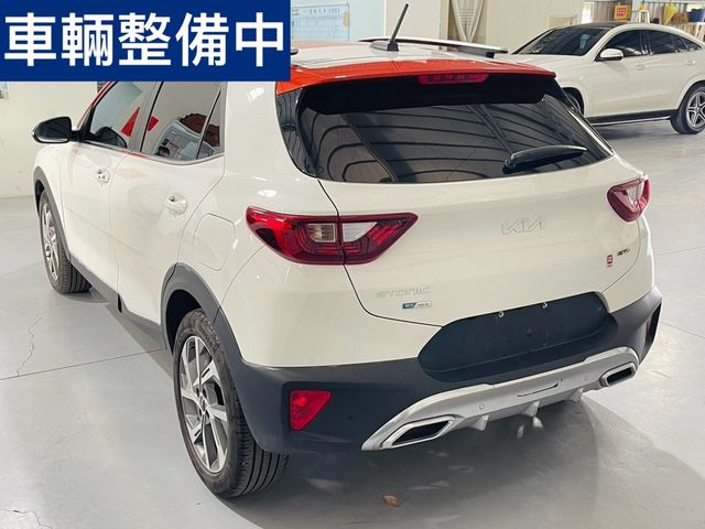 KIA起亞 STONIC  第4張相片