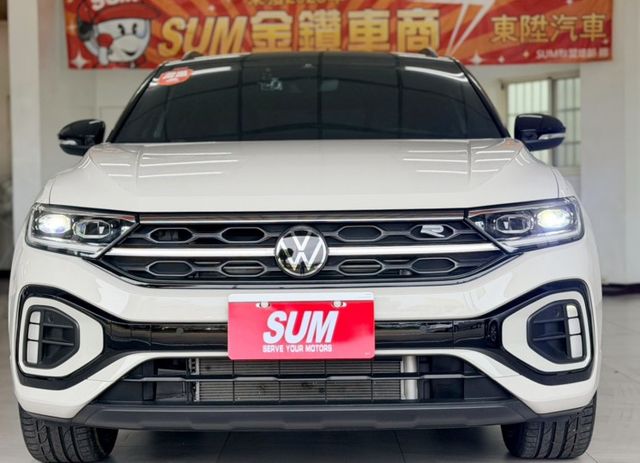 ❱❱❱稀有極品釋出僅跑六千多✅一手車✅原鈑件✅有選配套件黑化✅黑化車頂✅空力套件✅天窗✅雙前跑車座椅✅雙前座電動電熱椅  第12張相片