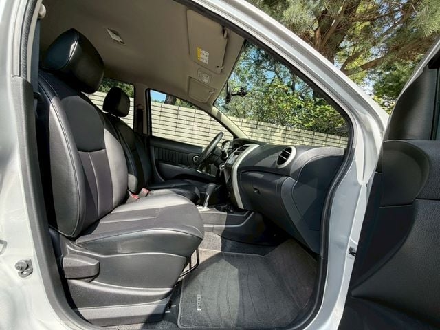 NISSAN日產 LIVINA  第4張相片
