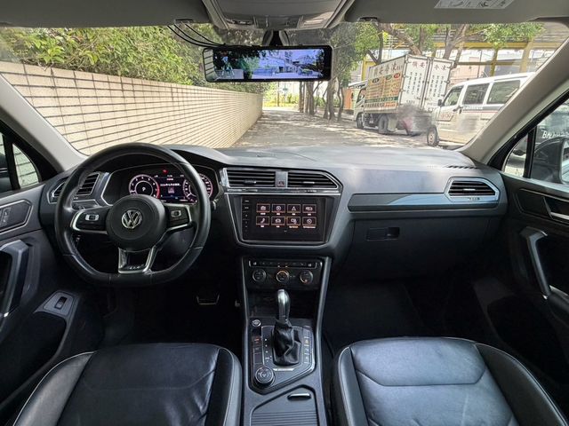 VOLKSWAGEN福斯 TIGUAN  第3張相片