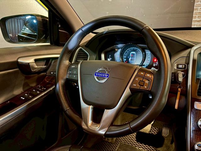 VOLVO富豪 XC60  第15張相片