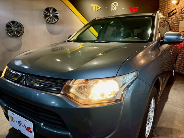 MITSUBISHI三菱 OUTLANDER  第5張相片