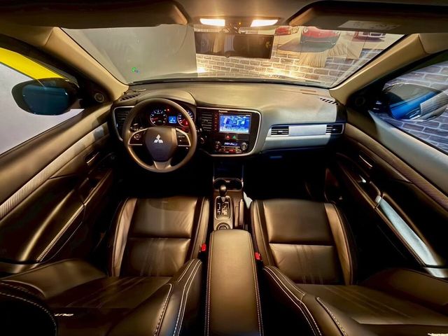 MITSUBISHI三菱 OUTLANDER  第7張相片