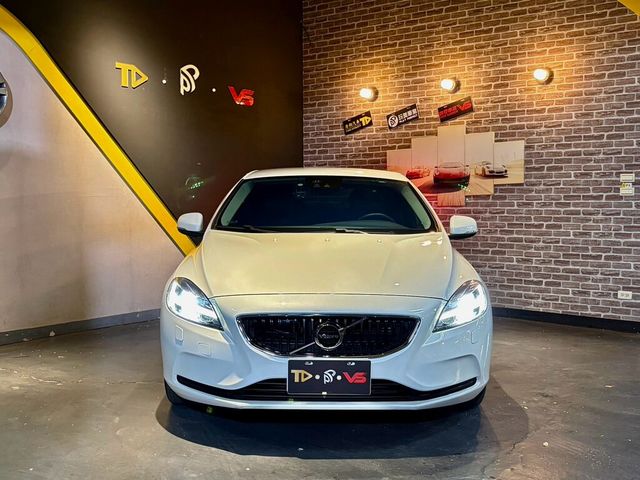 VOLVO富豪 V40  第3張相片
