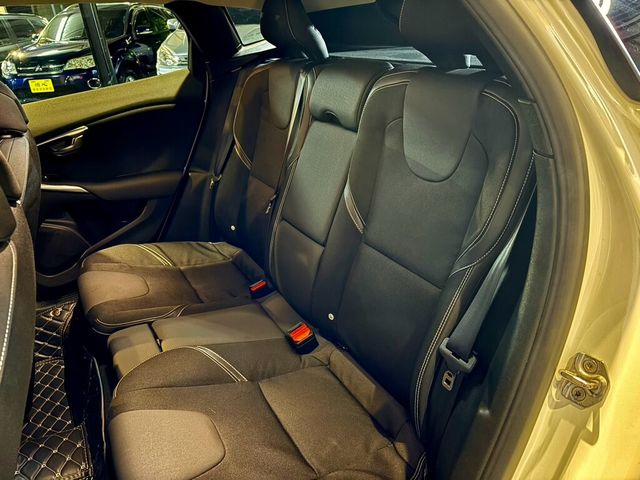 VOLVO富豪 V40  第11張相片