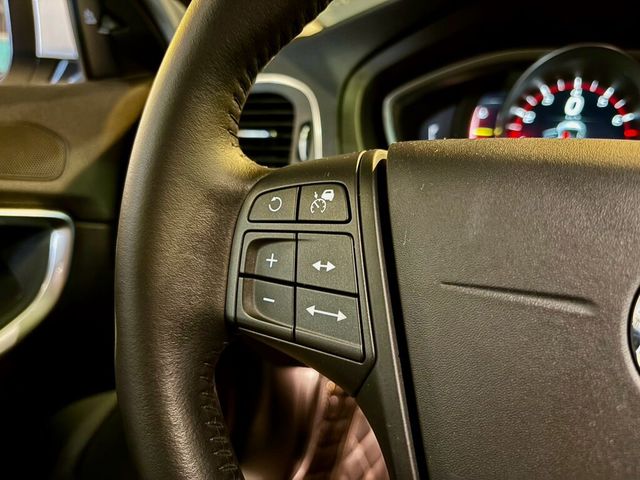 VOLVO富豪 V40  第15張相片