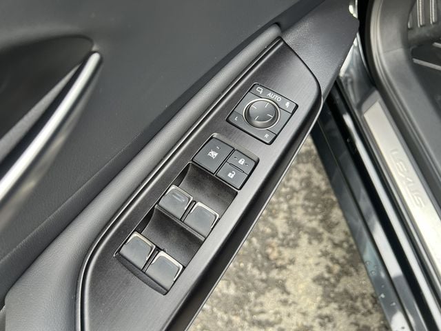 LEXUS凌志 ES200  第11張相片
