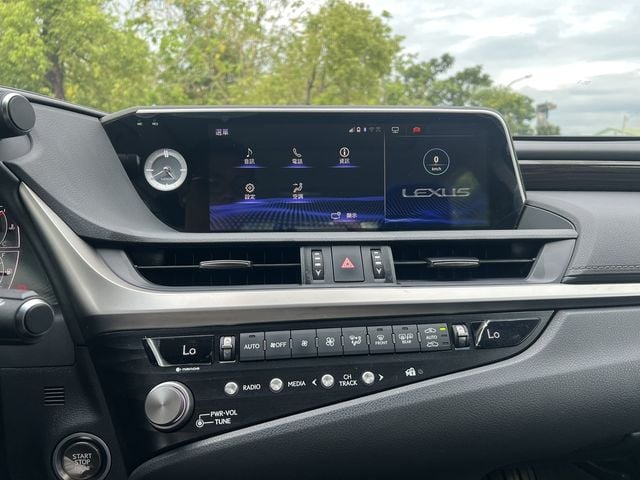 LEXUS凌志 ES200  第12張相片